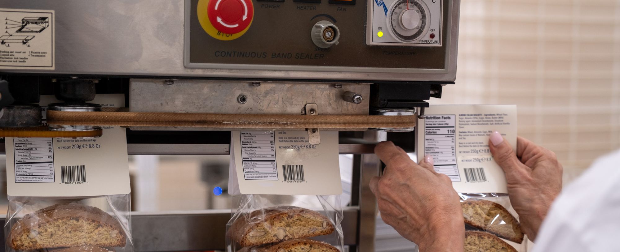 Sacchetti con etichette nutrizionali in inglese